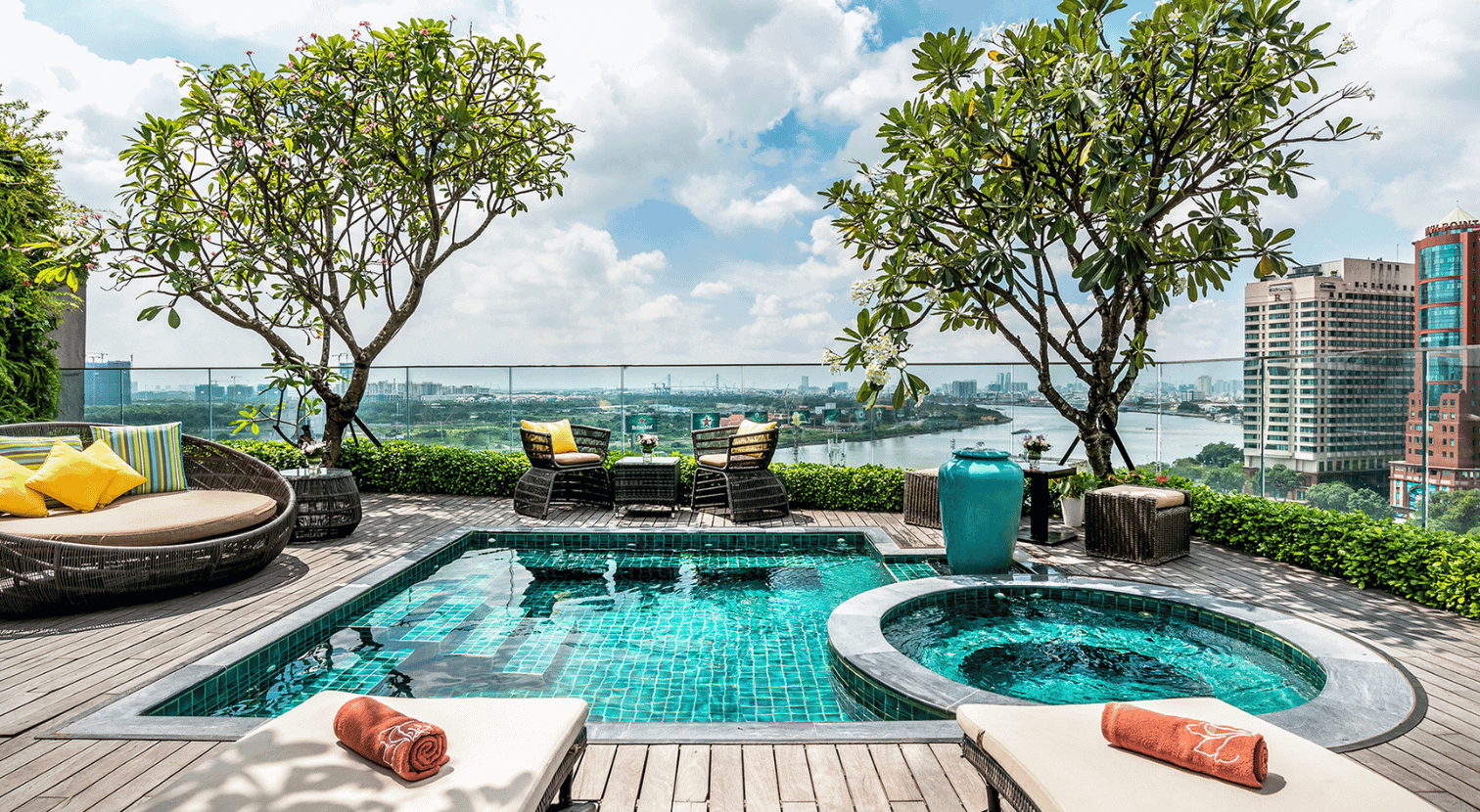 Rooftop Outdoor Jacuzzi