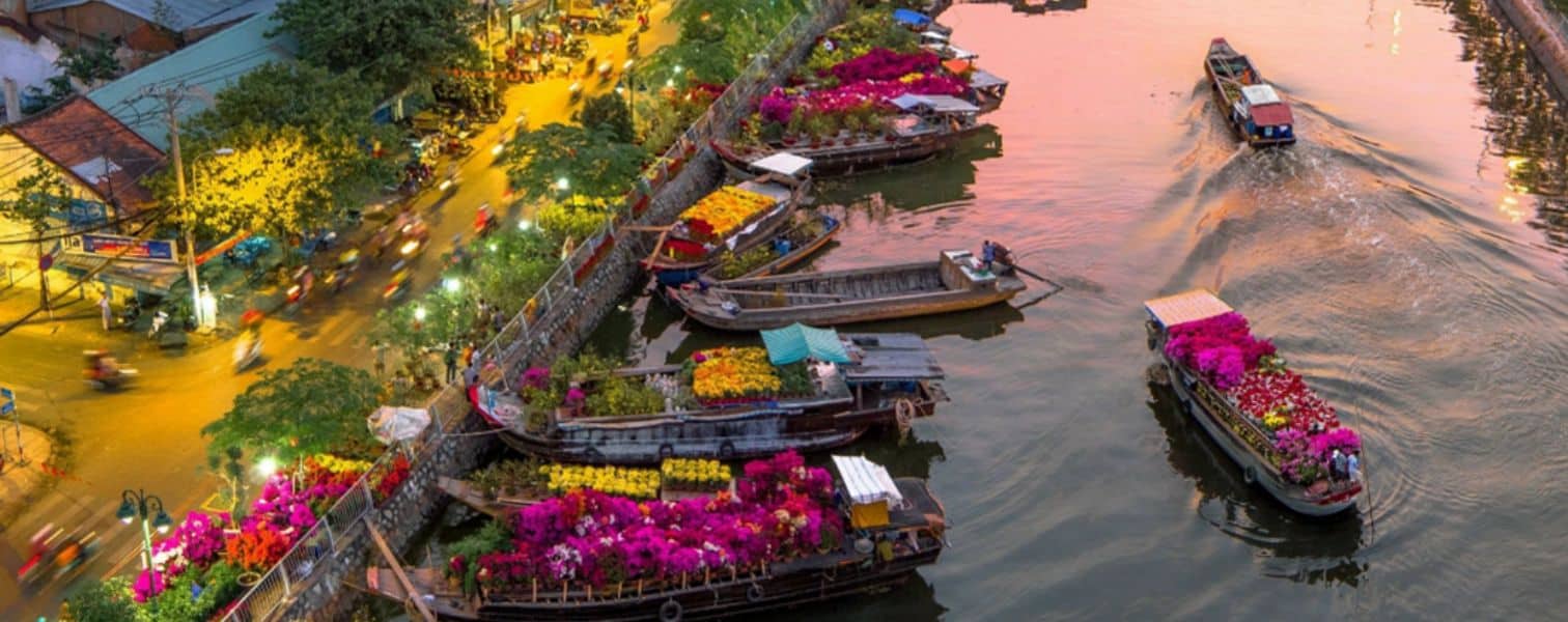 Traveling during holidays, especially Tet, you should know this