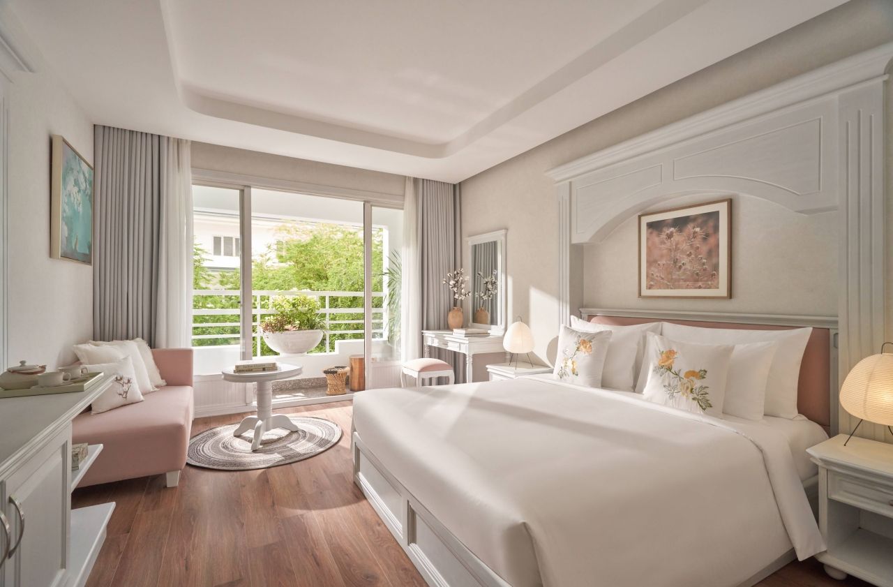 LUXURY HOTELS IN DISTRICT 1: INDULGE IN LUXURY AT SILVERLAND HOSPITALITY 3 LUXURY HOTELS IN DISTRICT 1 Silverland May hotel