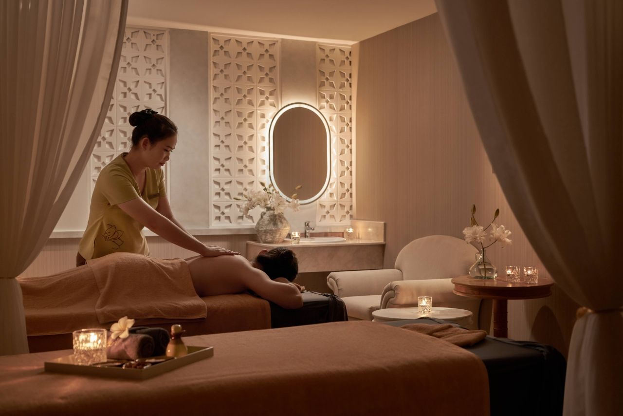 LUXURY HOTELS IN DISTRICT 1: INDULGE IN LUXURY AT SILVERLAND HOSPITALITY 5 LUXURY HOTELS IN DISTRICT 1 Silverland May hotel luxury spa
