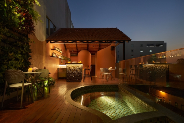 Silverland Sil Hotel