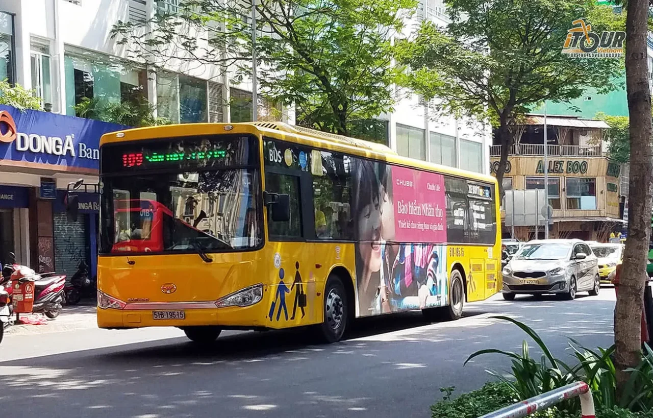 ho chi minh airport to district 1 hcmc by bus