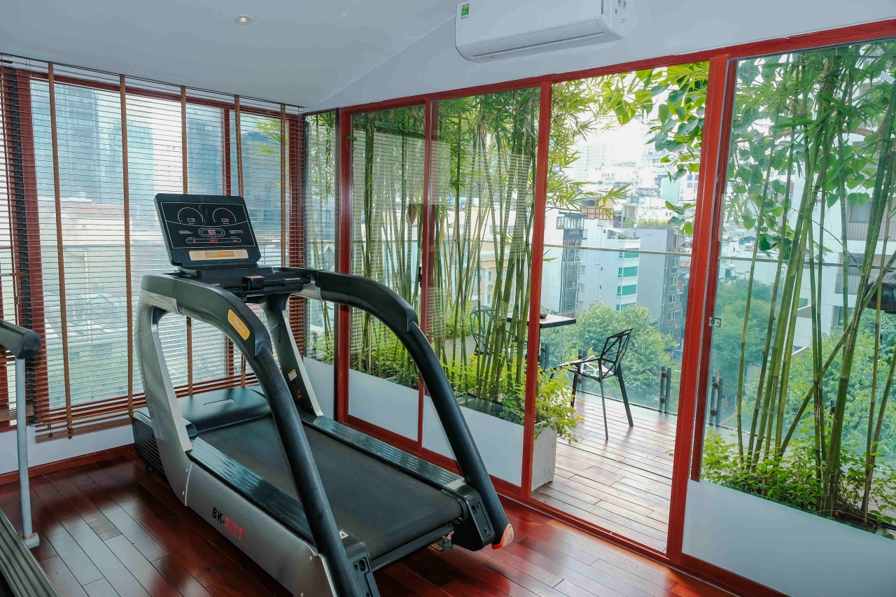 LUXURY HOTELS IN DISTRICT 1: INDULGE IN LUXURY AT SILVERLAND HOSPITALITY 6 modern fitness centers