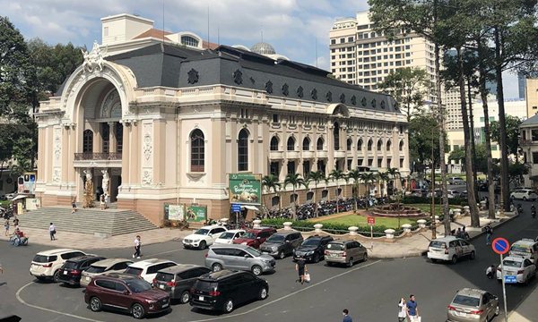 HCM Metro Line 1: Connecting Ho Chi Minh City’s Heart to the East 9 Saigon Opera House – A Cultural Landmark