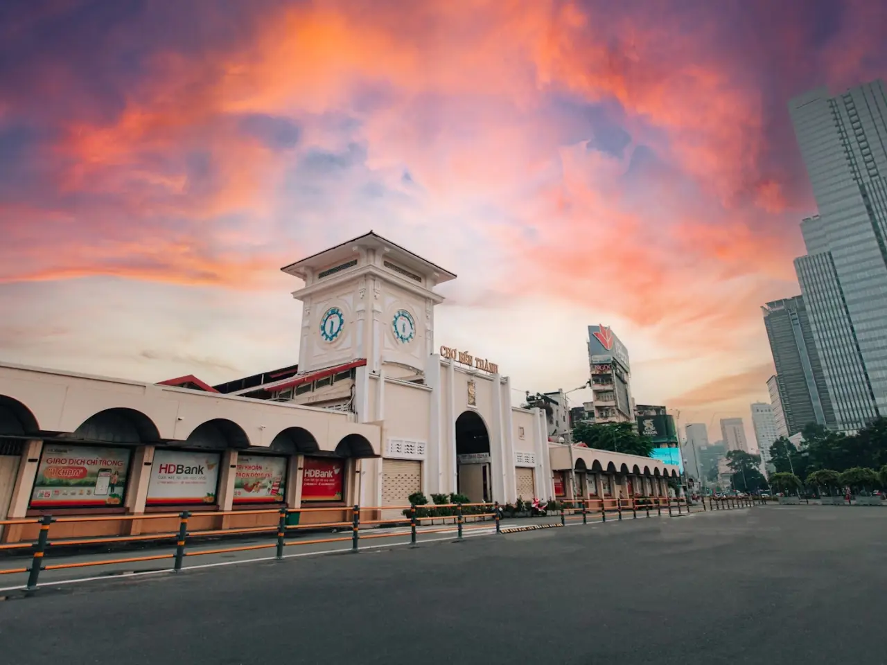 Ben-Thanh-Market-The-Most-Recommended-Place-To-Visit