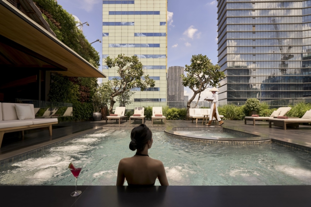 Outdoor Jacuzzi Pool