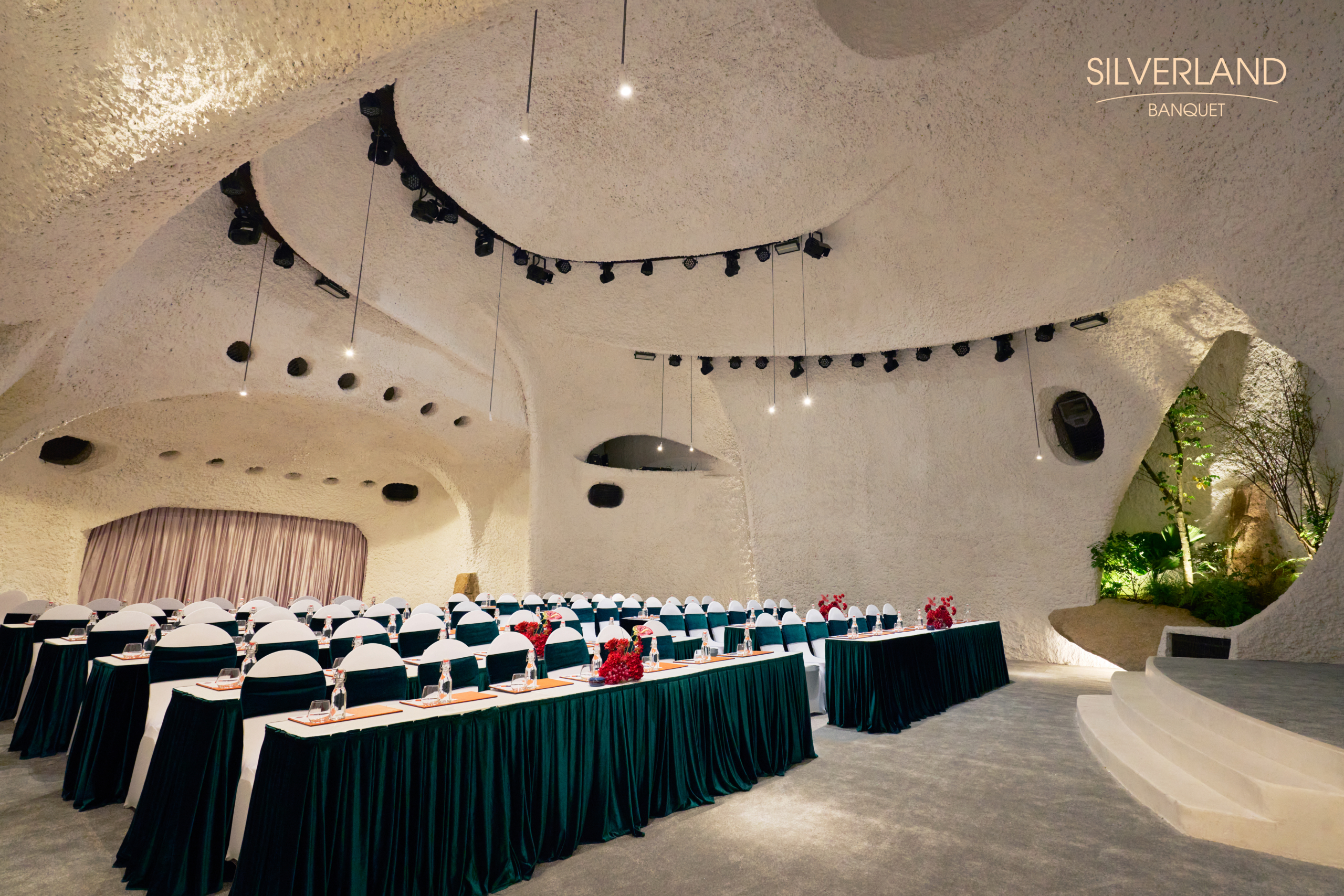 MEETING4522-copy-scaled.jpg