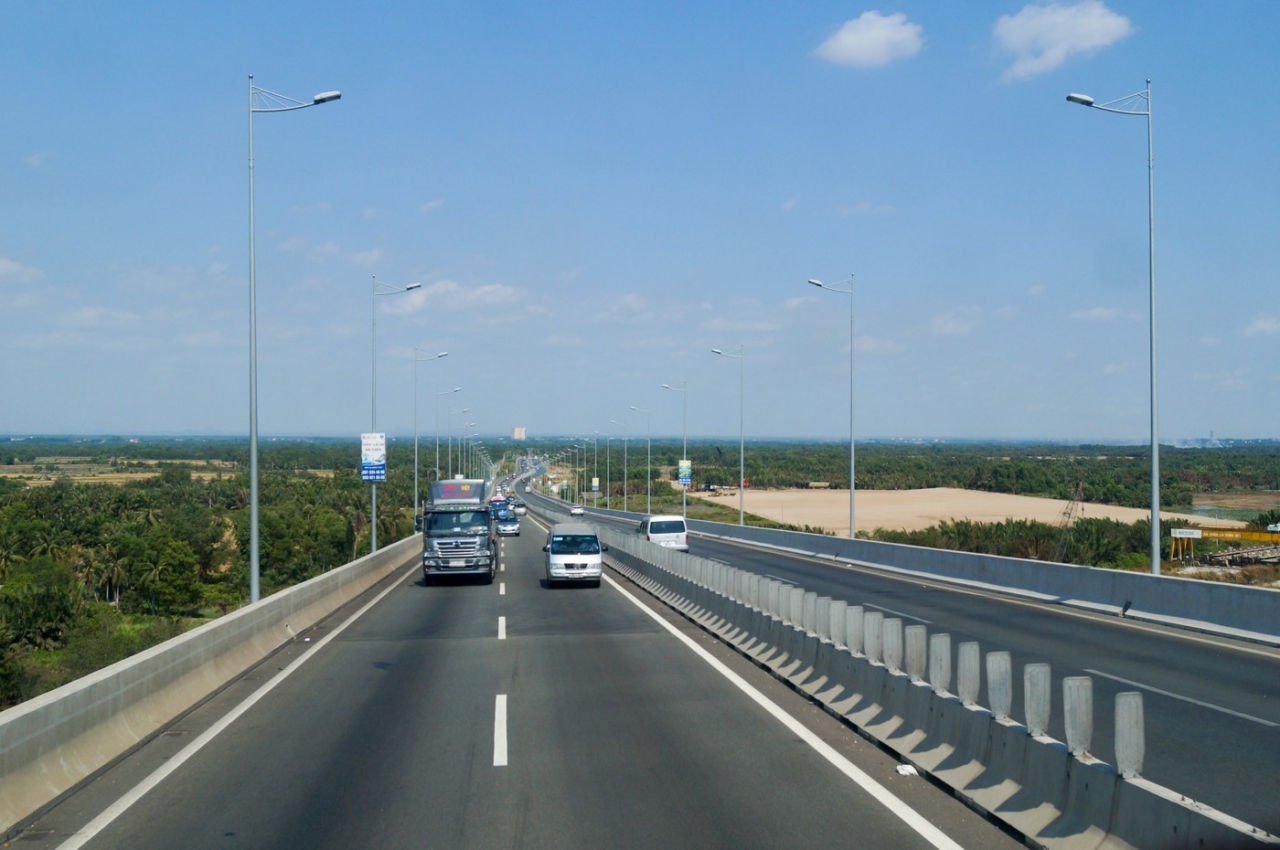 Long Thanh vs Tan Son Nhat Airport HCMC Expressway HD