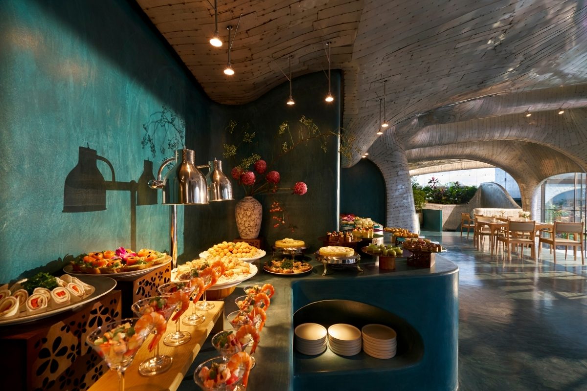 Afternoon Tea in Saigon: Smith's Kitchen & Bar